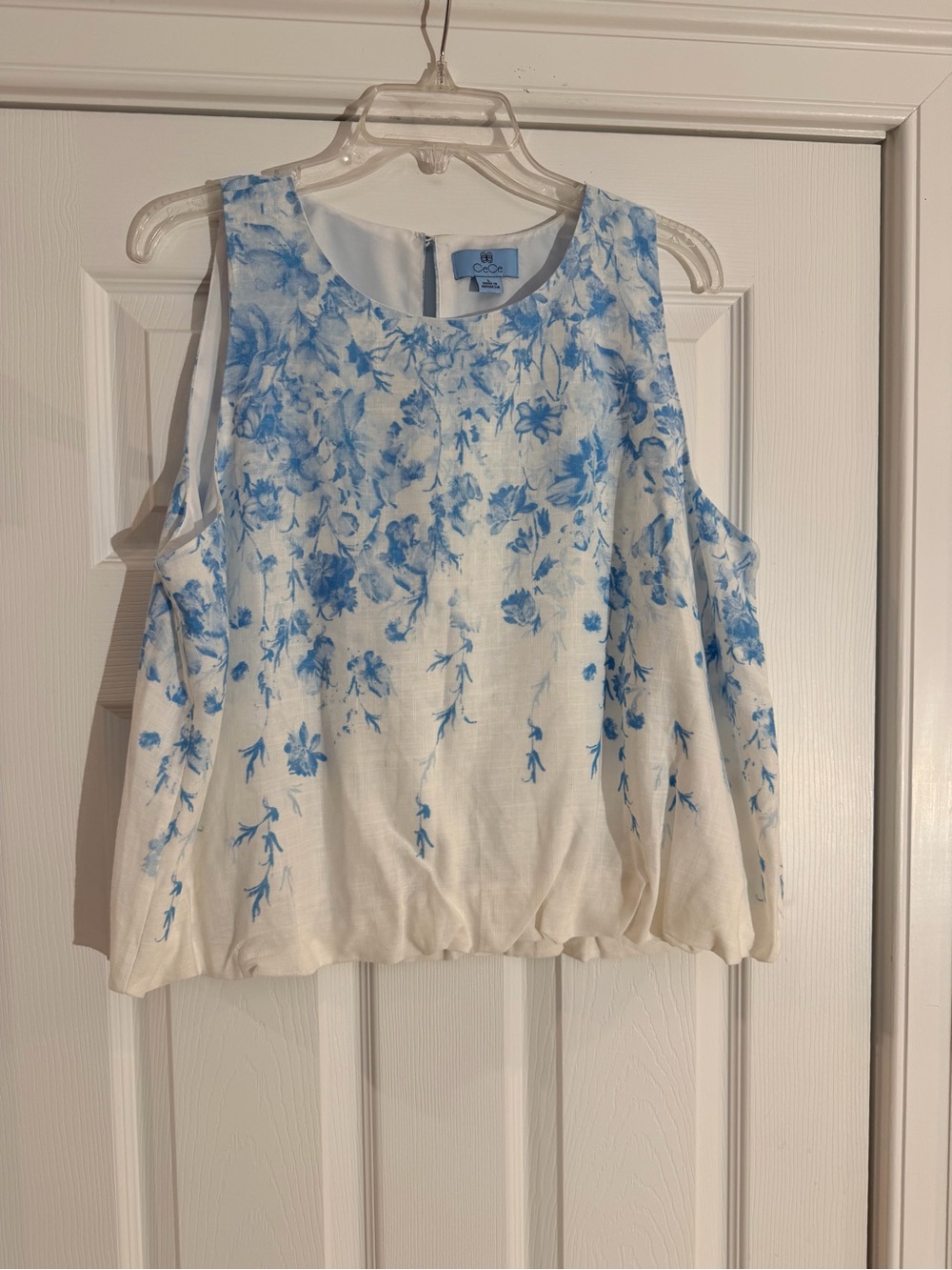 Ladies Size Large "CeCe" White Tank Top with Blue Floral Print GUC